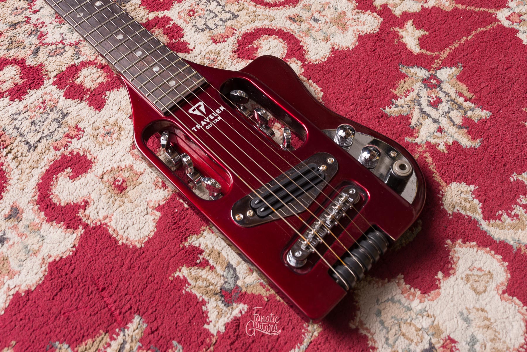 Traveler Guitar Speedster Standard - Gloss Red #S235517 Segunda Mano