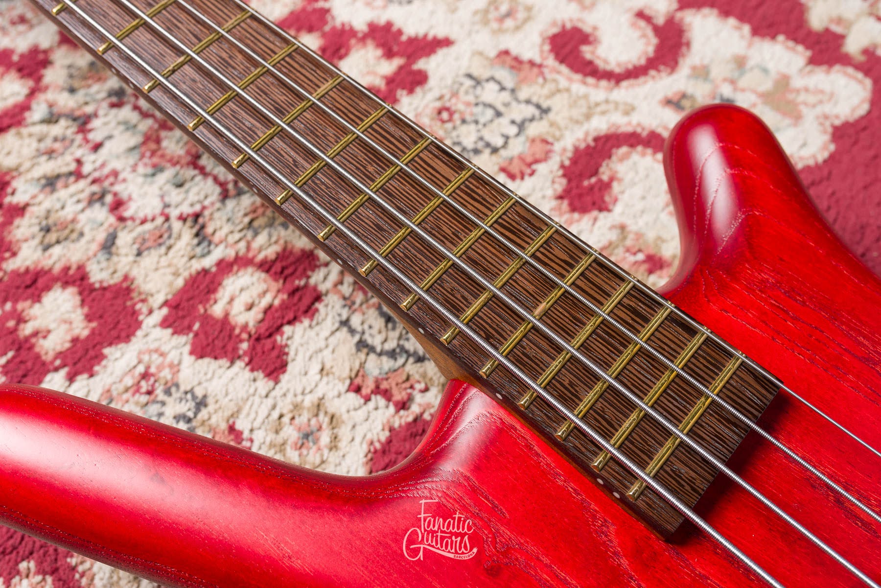 Warwick Teambuilt Pro Series Corvette 4-Cuerdas Burgundy Red #009755-22 Second Hand