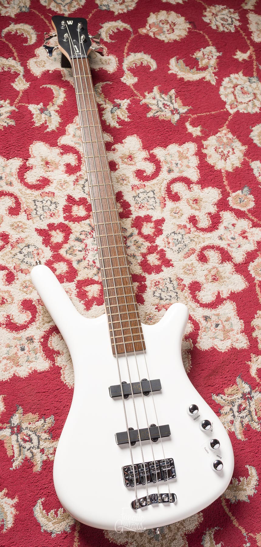 Warwick RockBass Corvette Basic, 4 - Solid White High Polish #001106-24 Segunda Mano