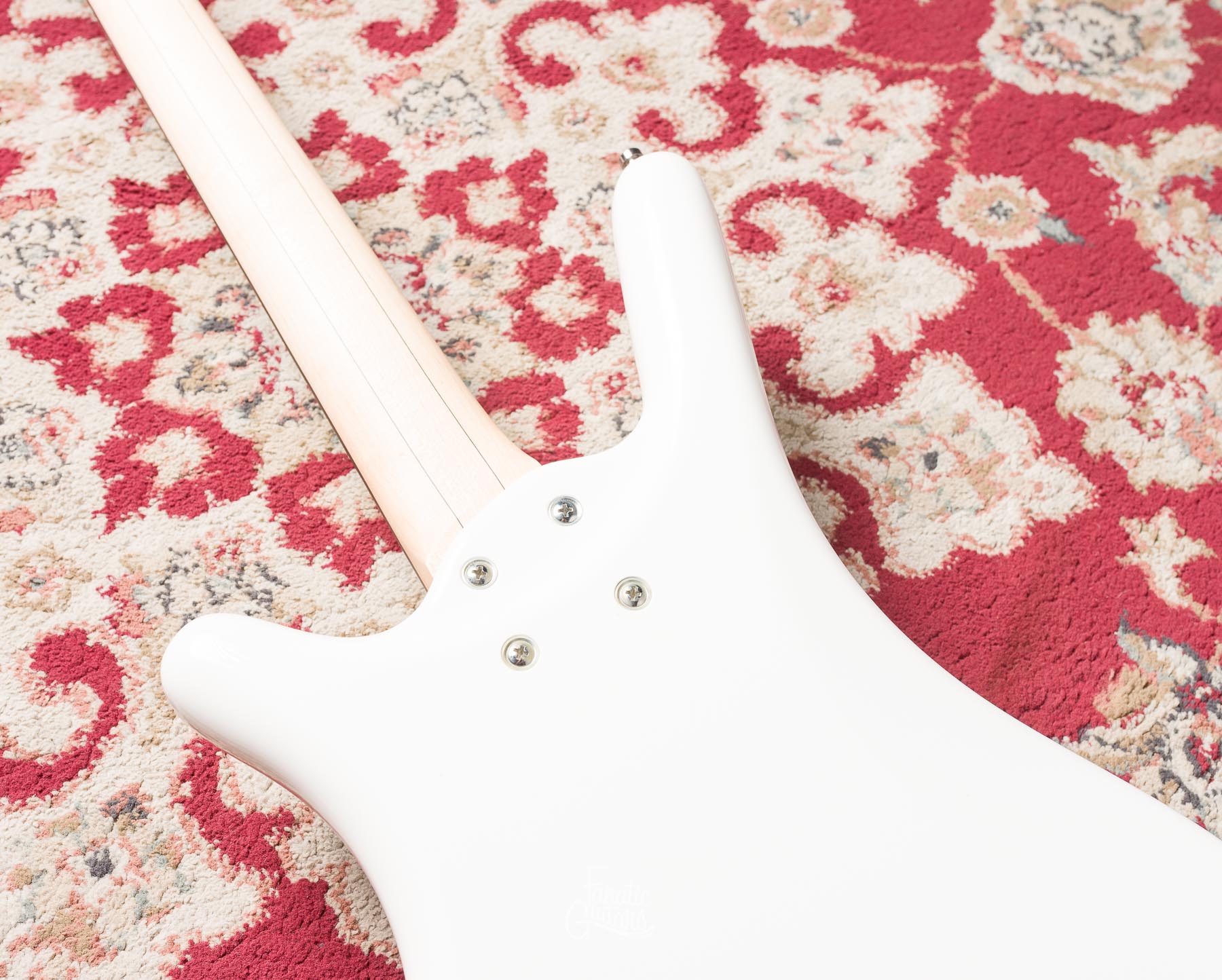 Warwick RockBass Corvette Basic, 4 - Solid White High Polish #001106-24 Segunda Mano