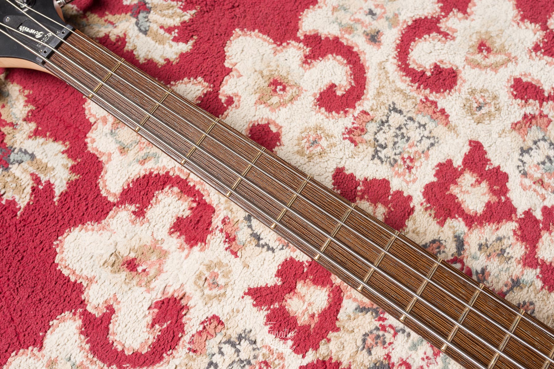 Warwick RockBass Corvette Basic, 4 - Solid White High Polish #001106-24 Segunda Mano