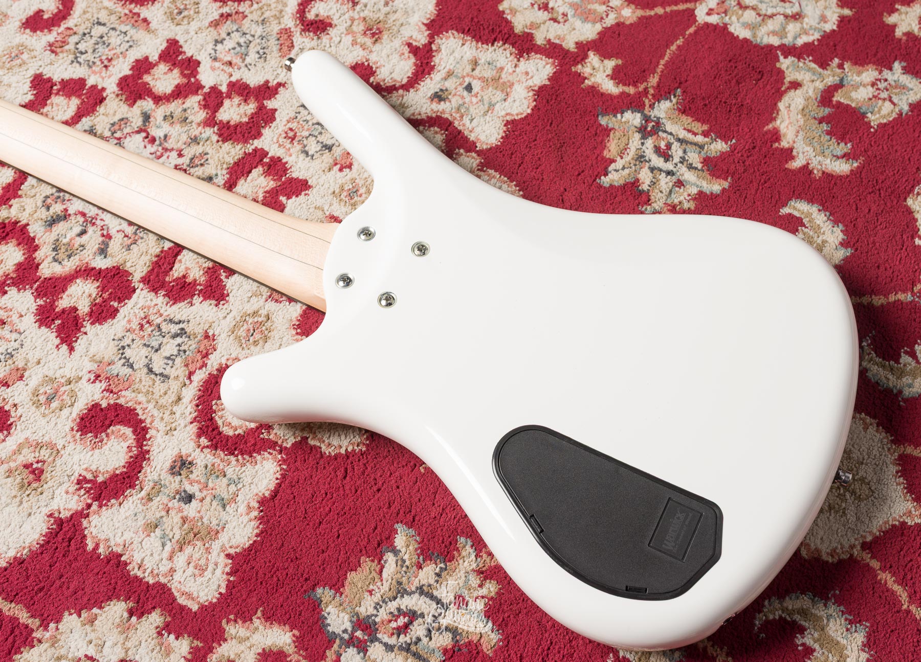 Warwick RockBass Corvette Basic, 4 - Solid White High Polish #001106-24 Segunda Mano