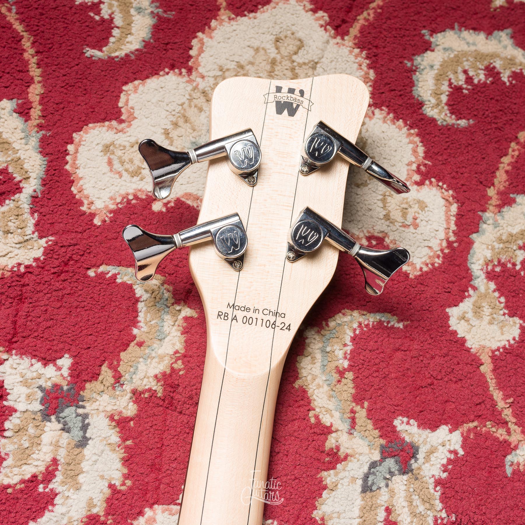 Warwick RockBass Corvette Basic, 4 - Solid White High Polish #001106-24 Segunda Mano