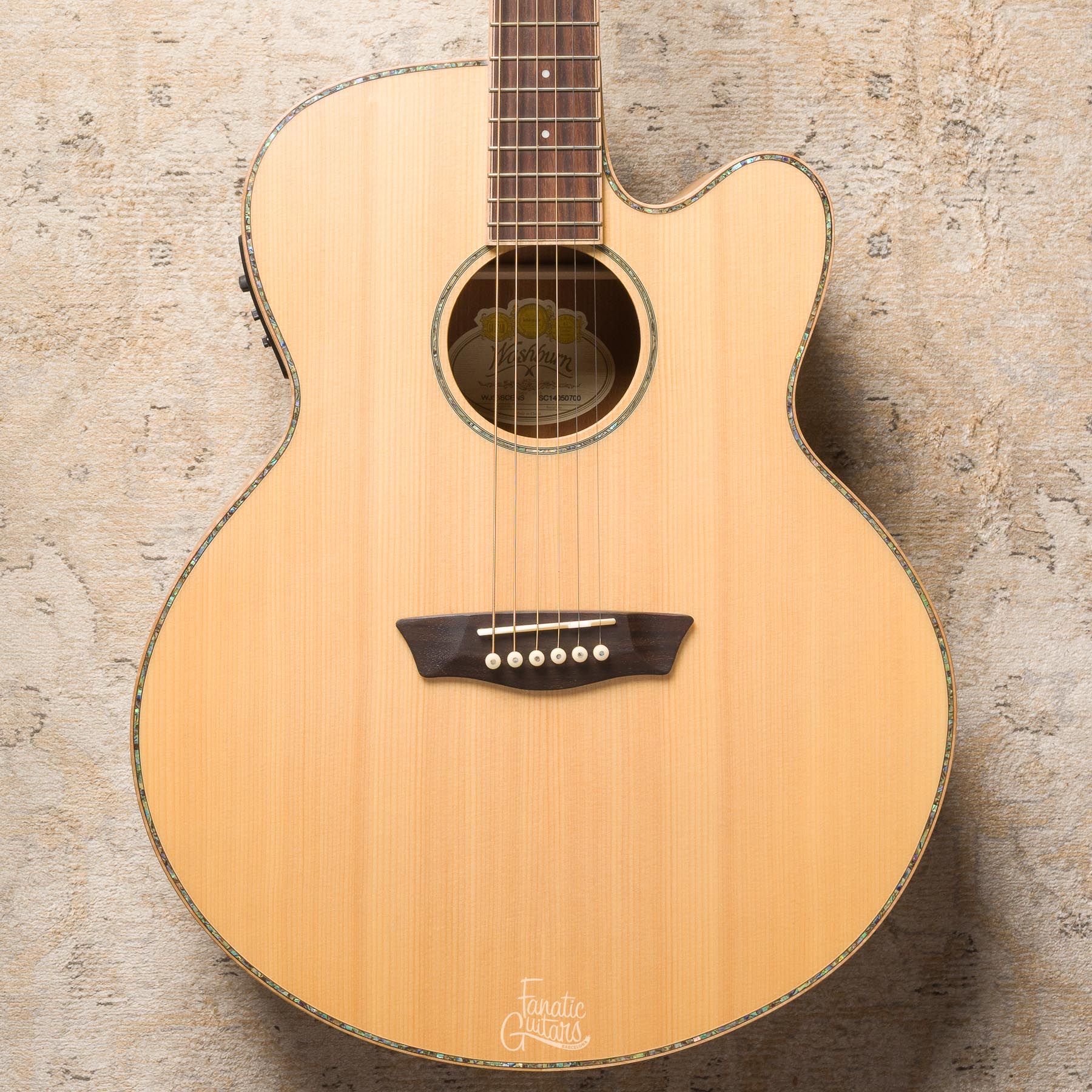 Washburn WJ55SCENS Willie K. Signature Guitarra Electroacústica