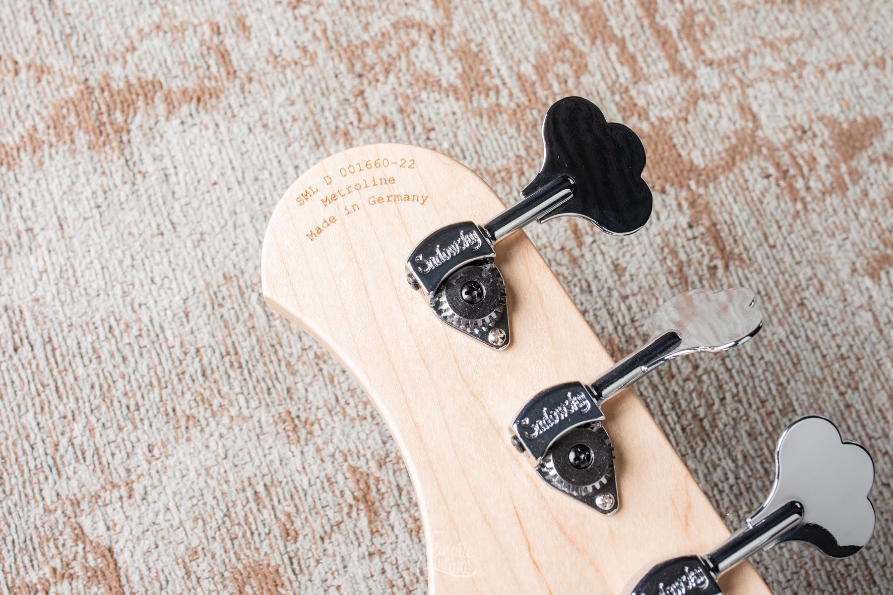 Sadowsky MetroLine 24-5 Vintage J Single Cut Ash - Black
