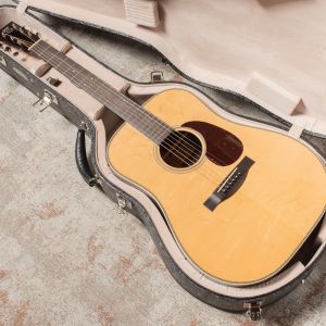 Santa Cruz Brad Paisley Pre War Model Guitar