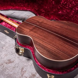 Taylor Builder's Edition 816ce, V-Class