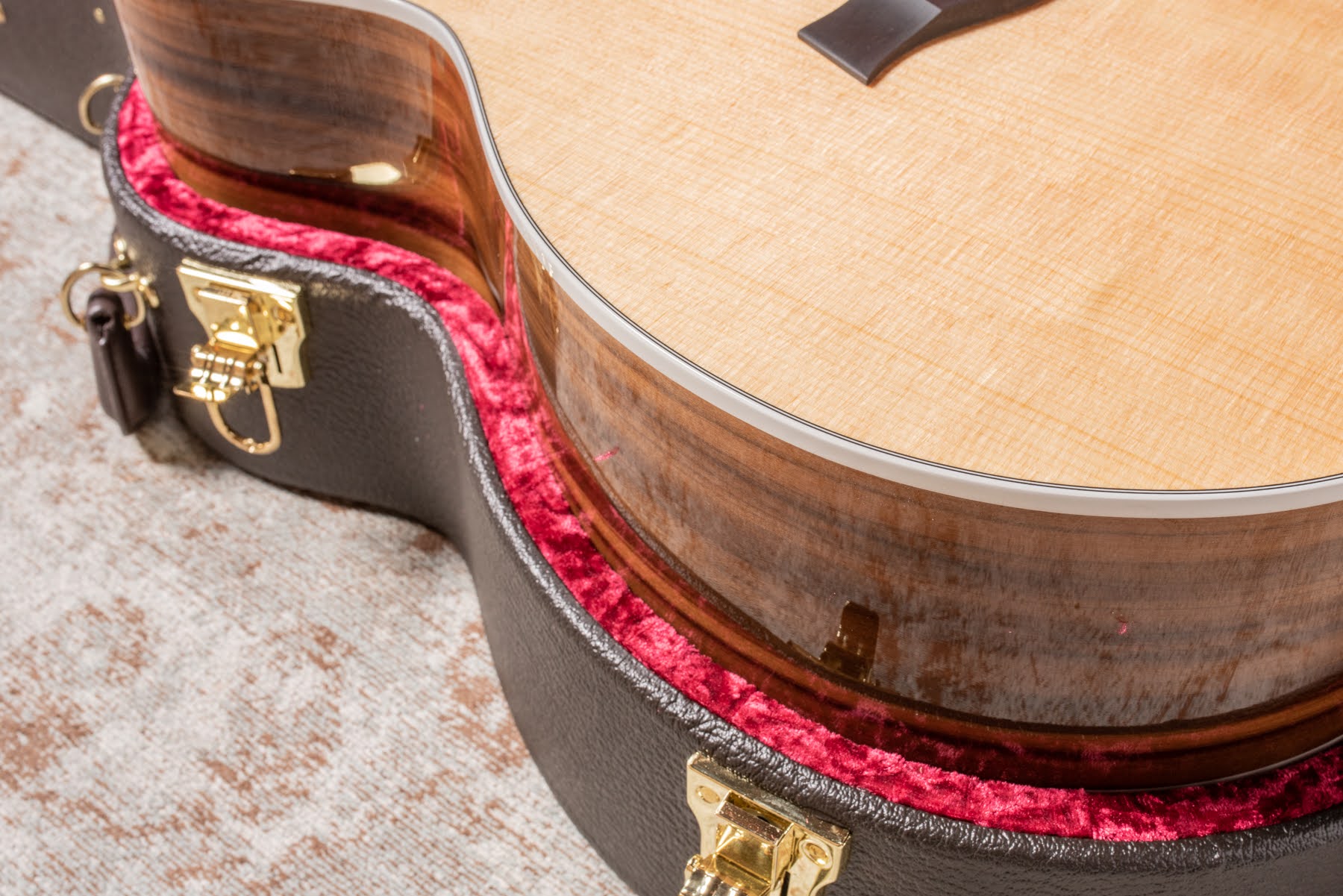 Taylor 214ce-SG LTD Fumed Sweet Gum