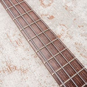 War­wick Pro Series Cor­vette $$ 4 Natural